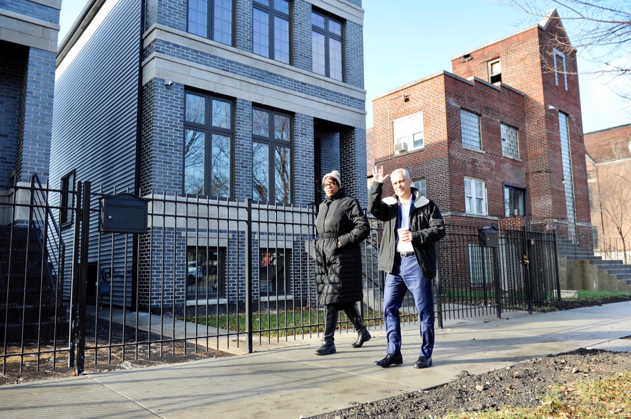 Ald. Dowell and Mayor Emanuel tour new model homes on South Prairie Avenue